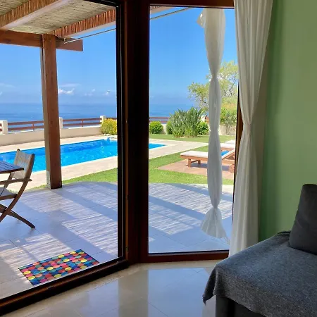 Almond * Kalamitsi (Lefkada)