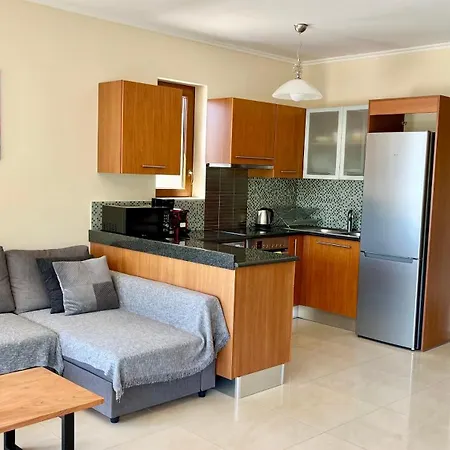 Villa Almond Kalamíci