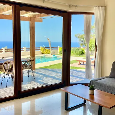 Villa Almond