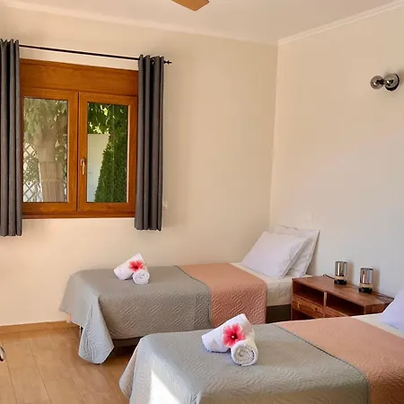 Villa Almond Kalamítsi